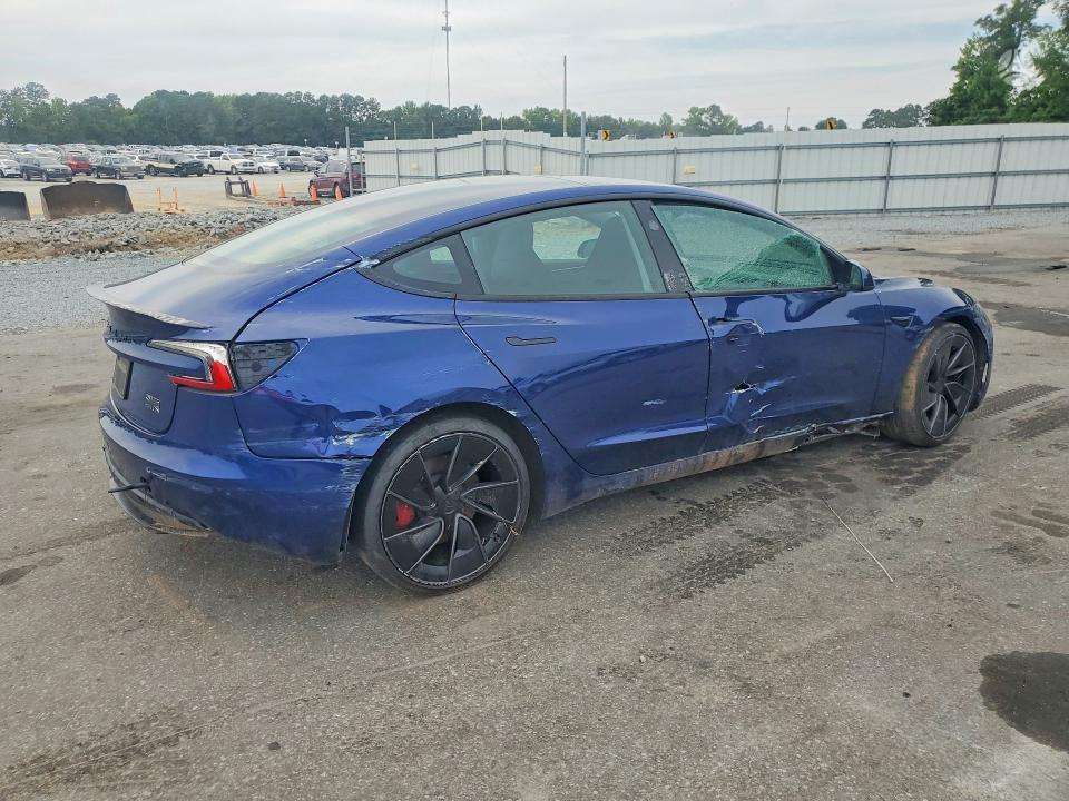 Tesla Model 3, 81 kWh, hatchback