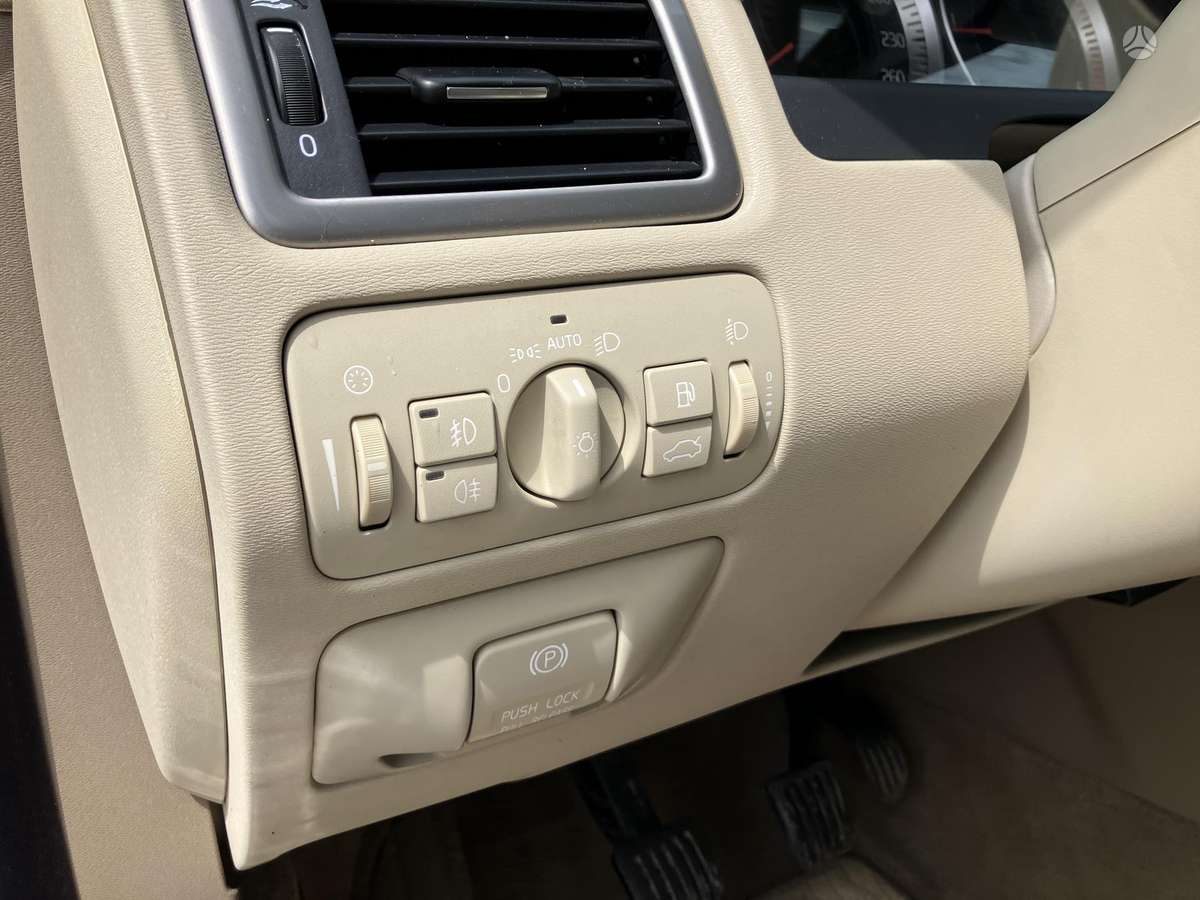 Volvo XC70, 2.4 l., Универсал