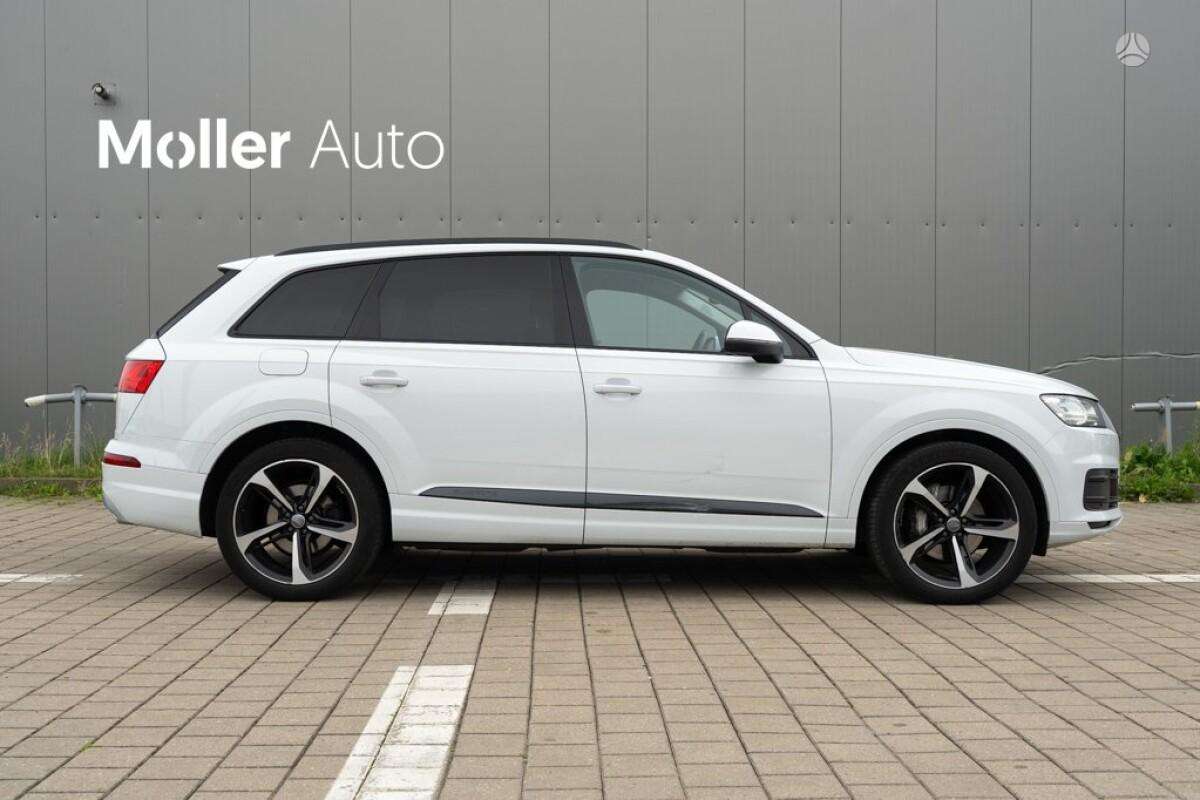 Audi Q7, 3.0 l., off-road / crossover