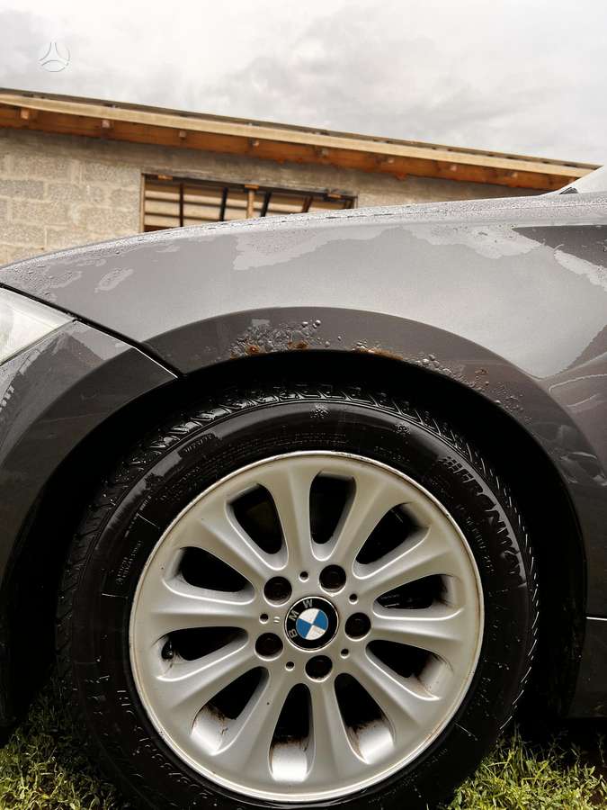 BMW 120, 2.0 l., hatchback