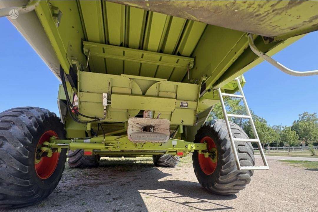 Claas Dominator mega 218, kombaini