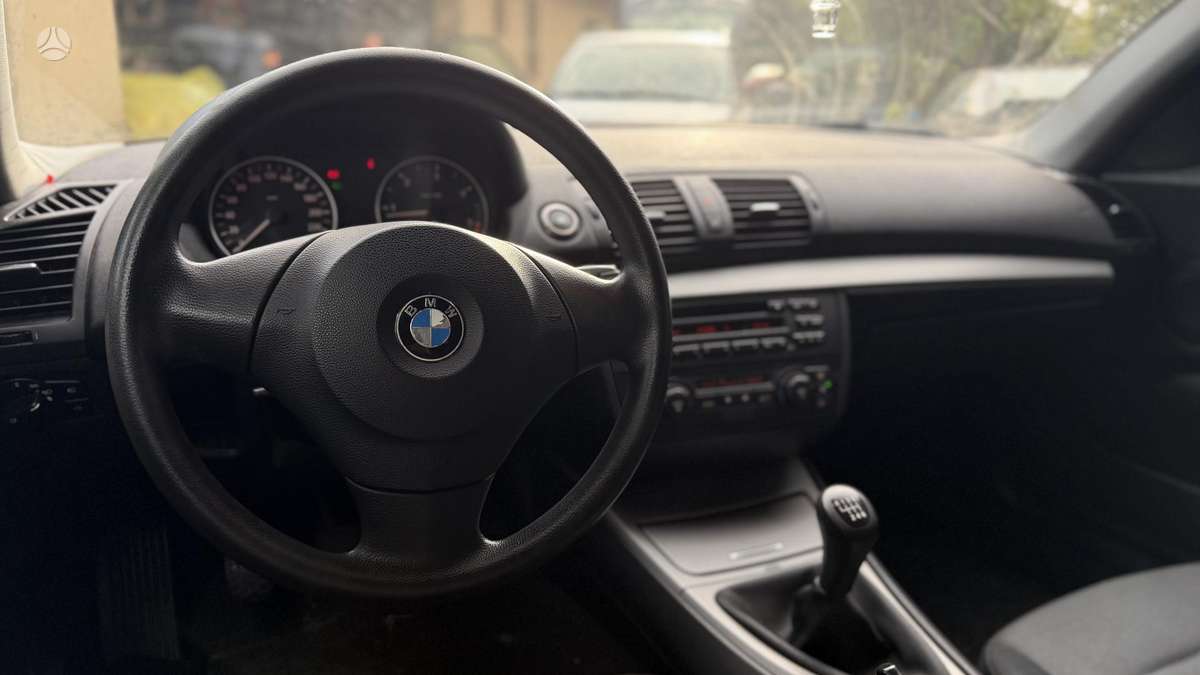 BMW 118, 2.0 l., Хэтчбек