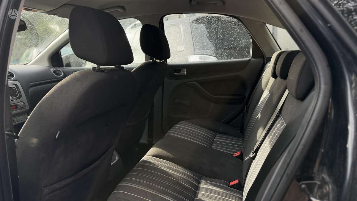Ford Focus, 1.6 l., hatchback