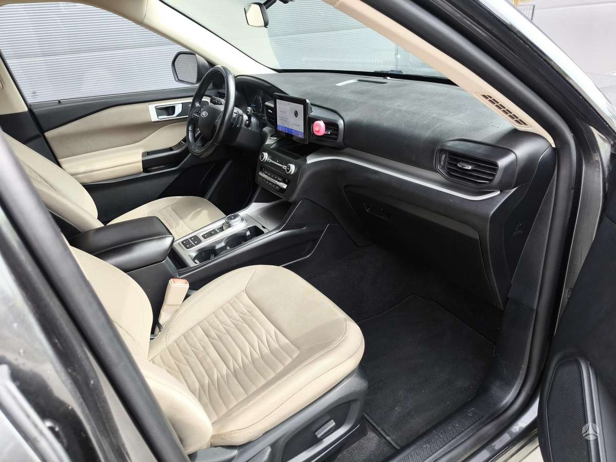 Ford Explorer, 2.3 l., Внедорожник / Кроссовер