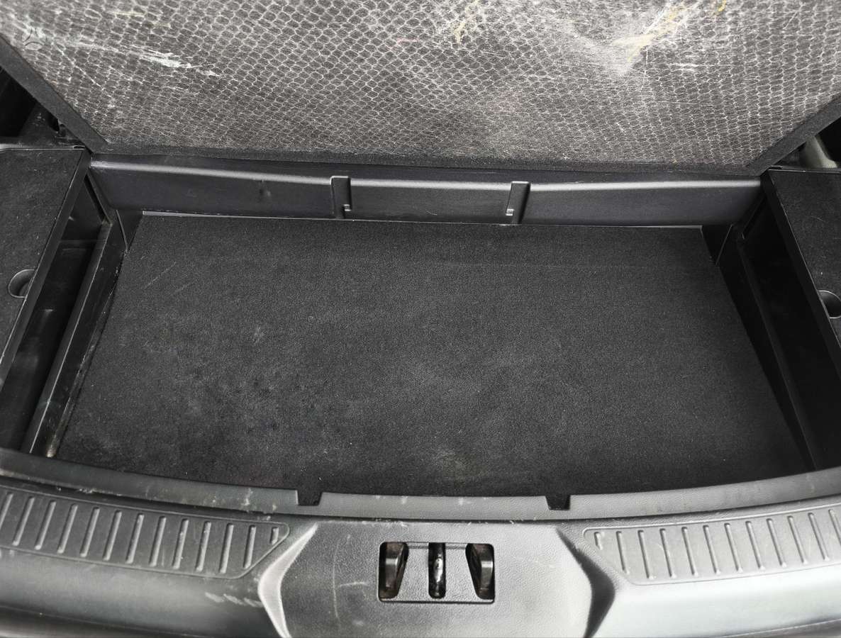 Ford Explorer, 2.3 l., off-road / crossover