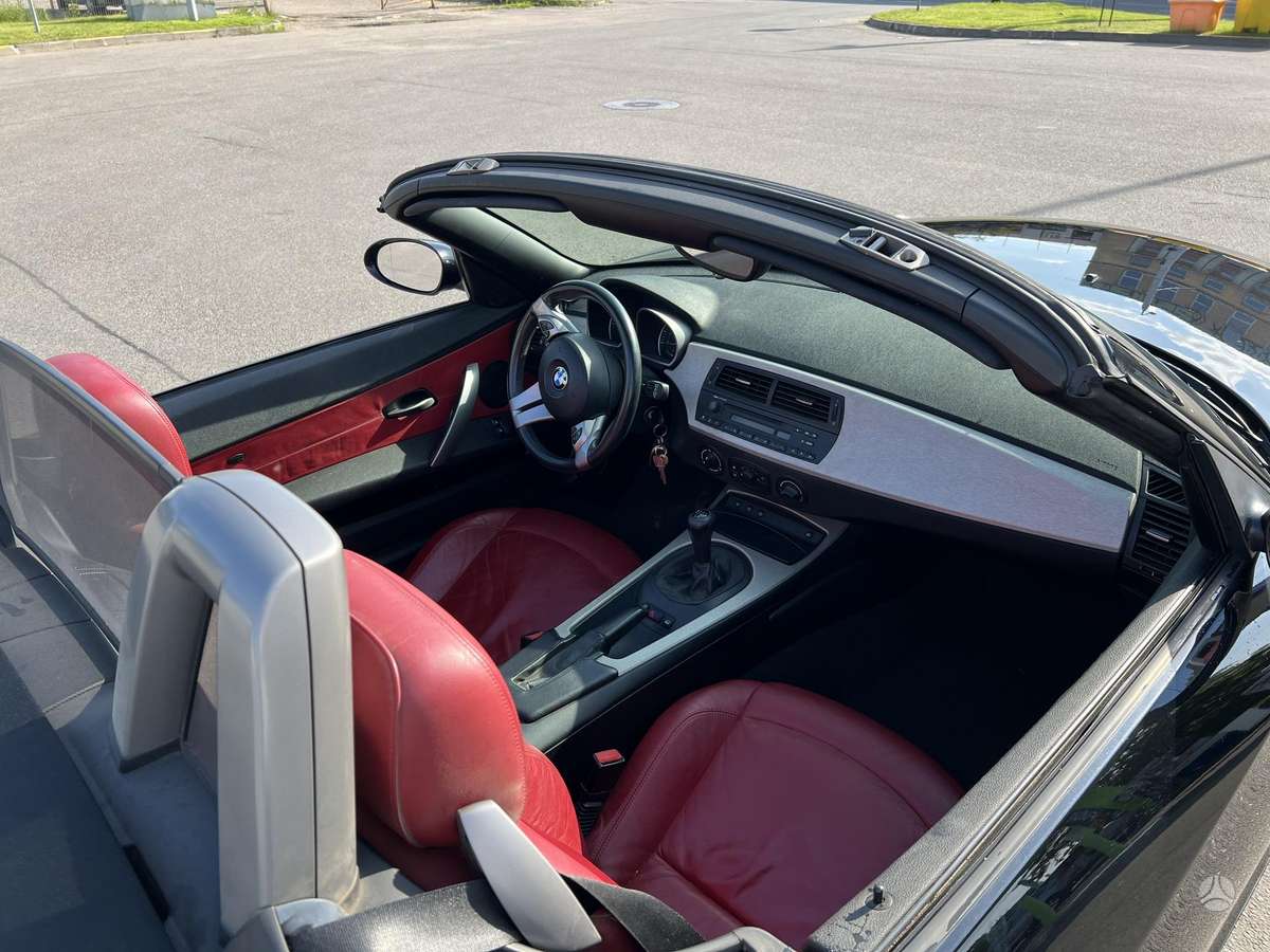BMW Z4, 2.2 l., convertible