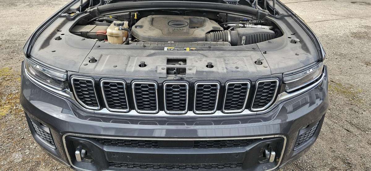 Jeep Grand Cherokee 4x4 overland