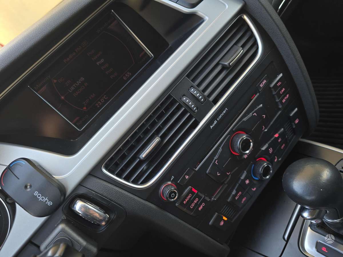 Audi A4, 2.0 l., Седан