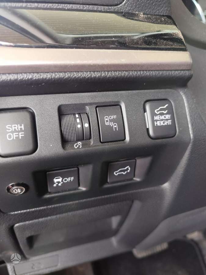Subaru Forester, 2.0 l., off-road / crossover
