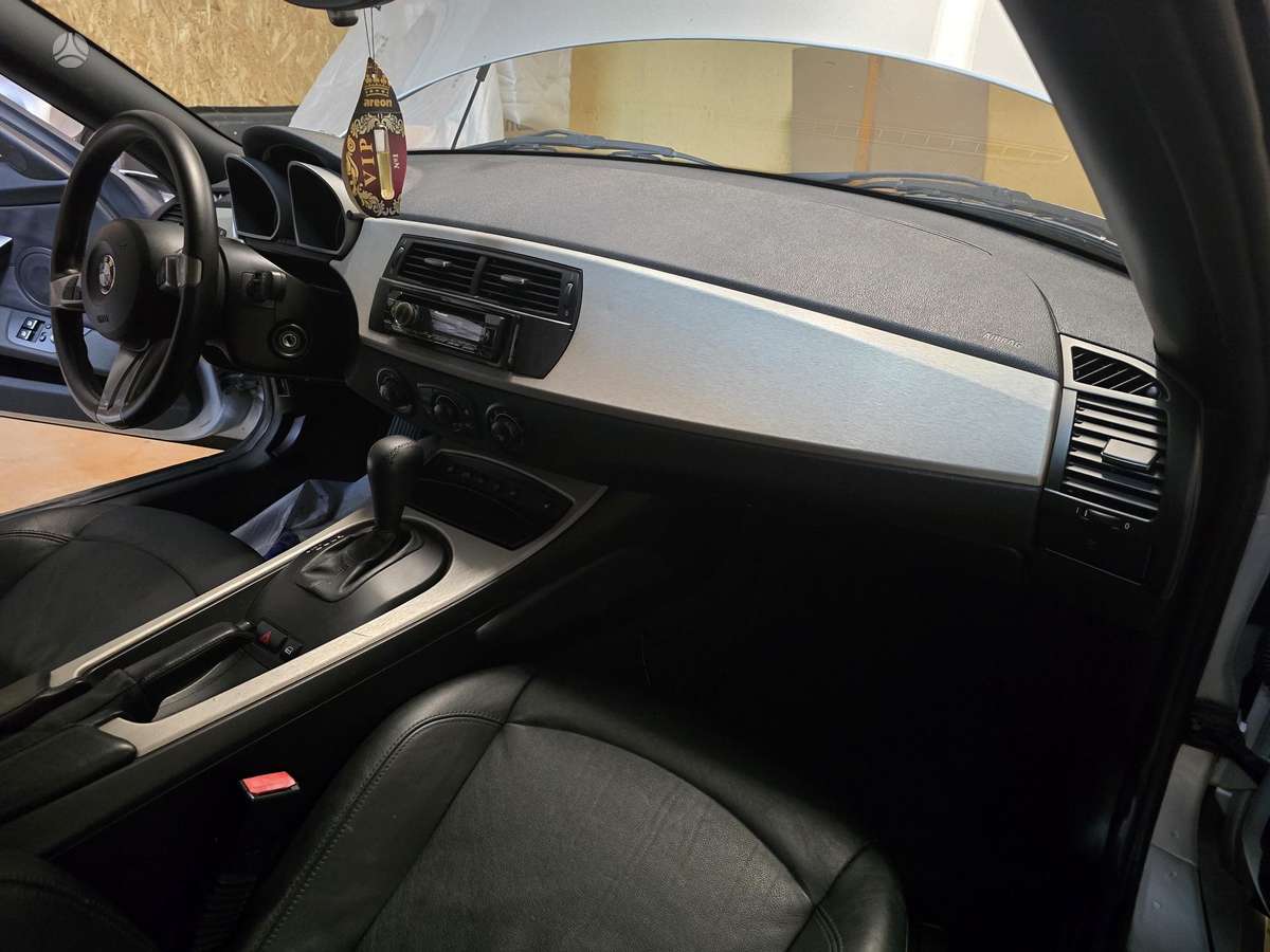 BMW Z4, 2.5 l., convertible