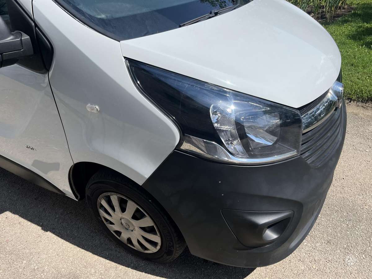 Opel Vivaro, autobusai