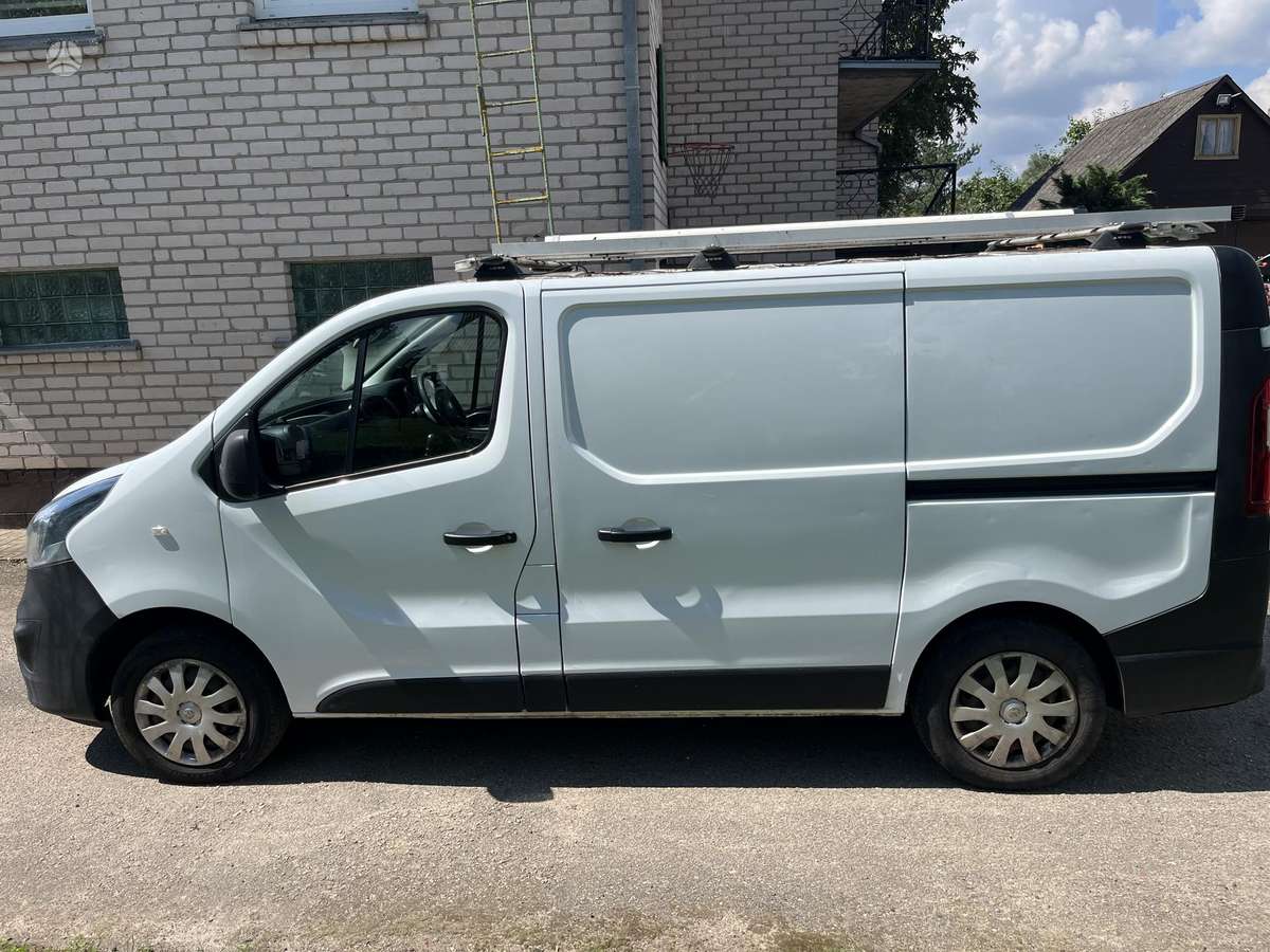 Opel Vivaro, autobusai