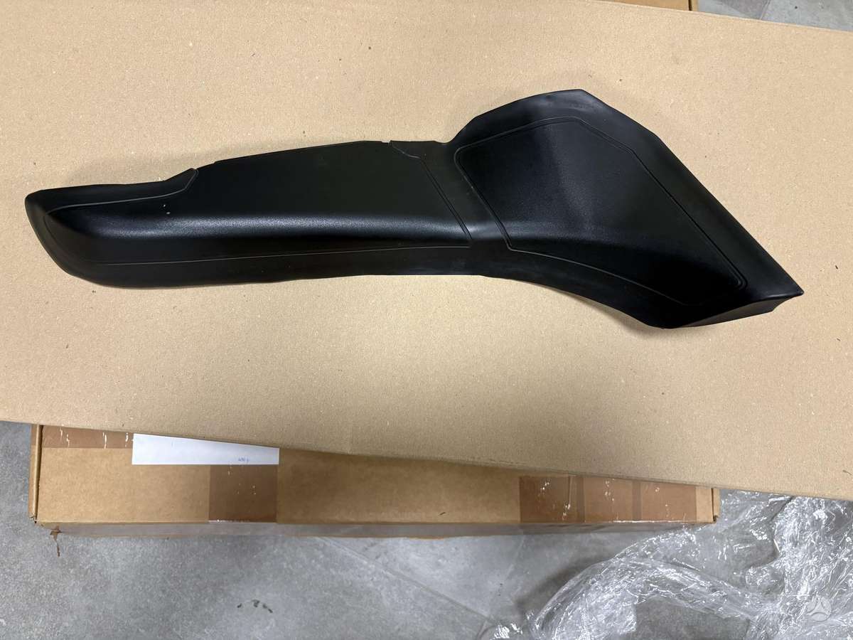 BMW 530 apdailos detalės