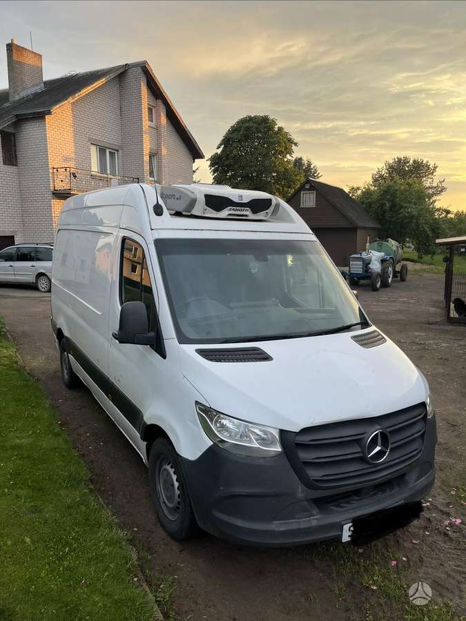 Mercedes-Benz Sprinter, buses