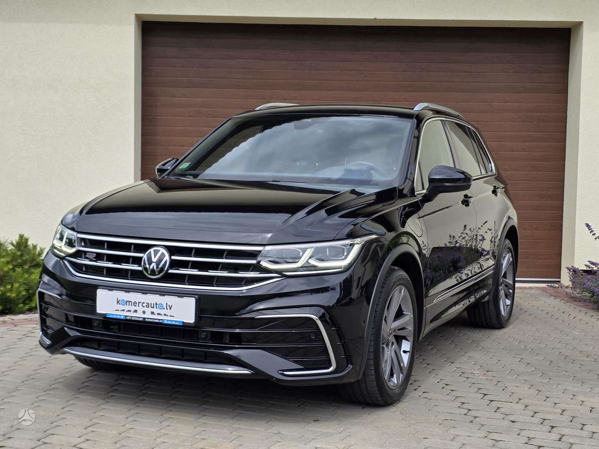 Volkswagen Tiguan - 1
