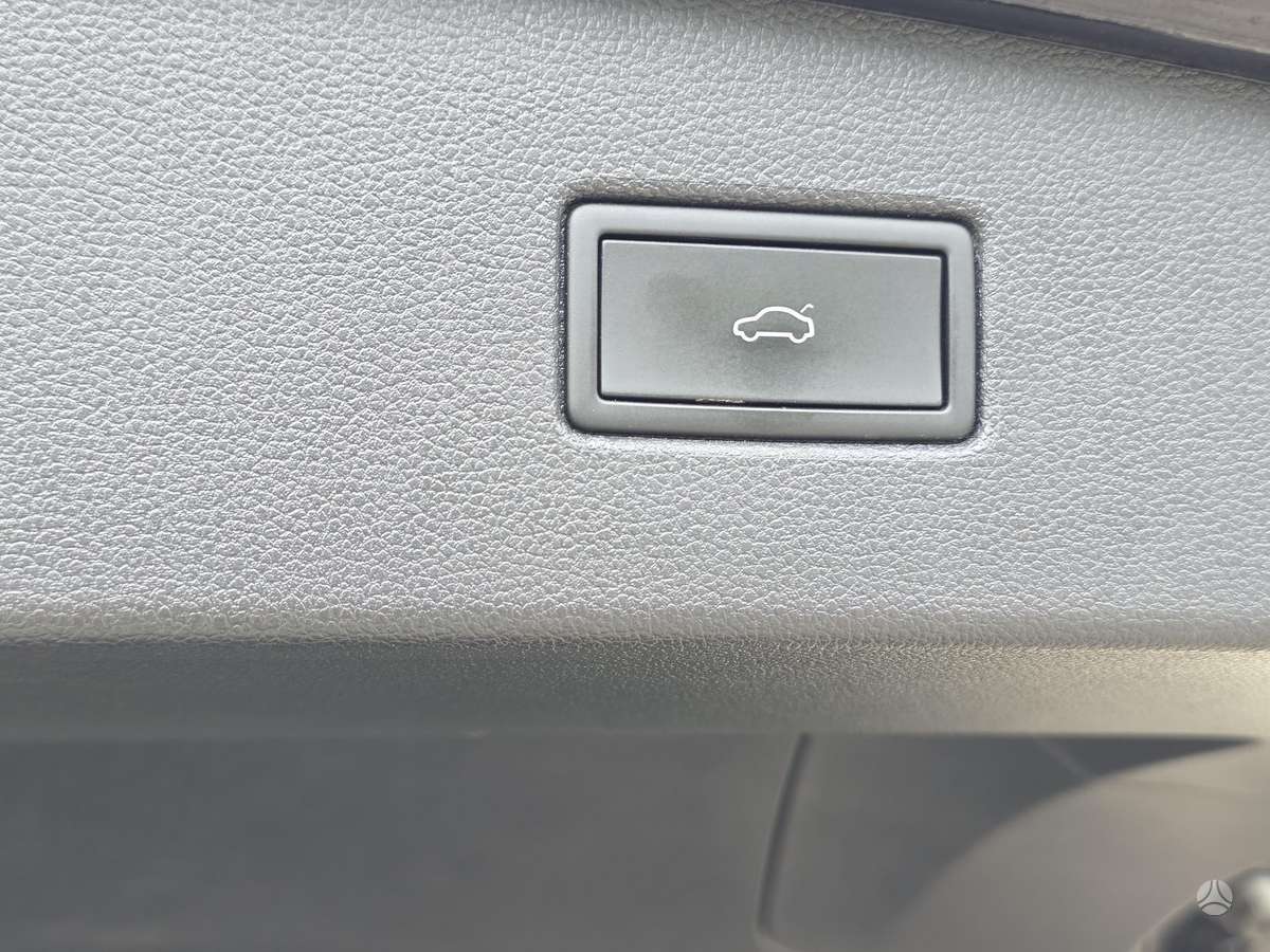 Volkswagen Tiguan - 10