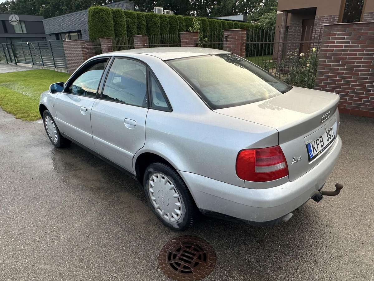 Audi A4, 1.6 l., Седан