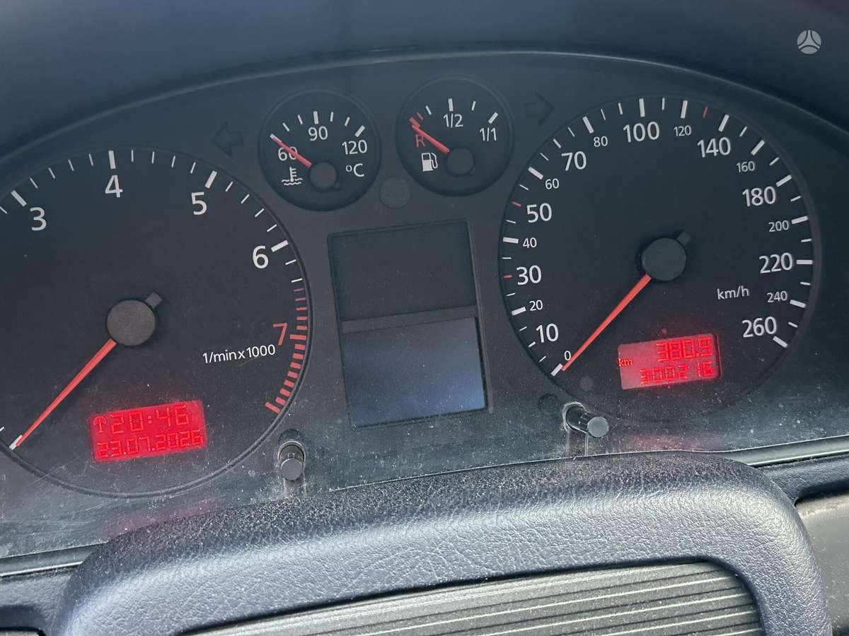 Audi A4, 1.6 l., Седан