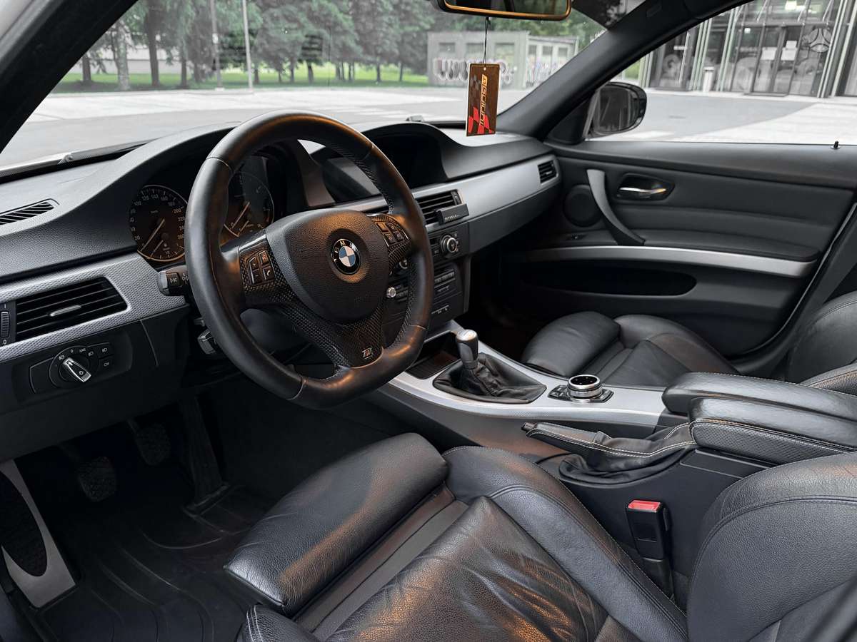 BMW 320, 2.0 l., wagon