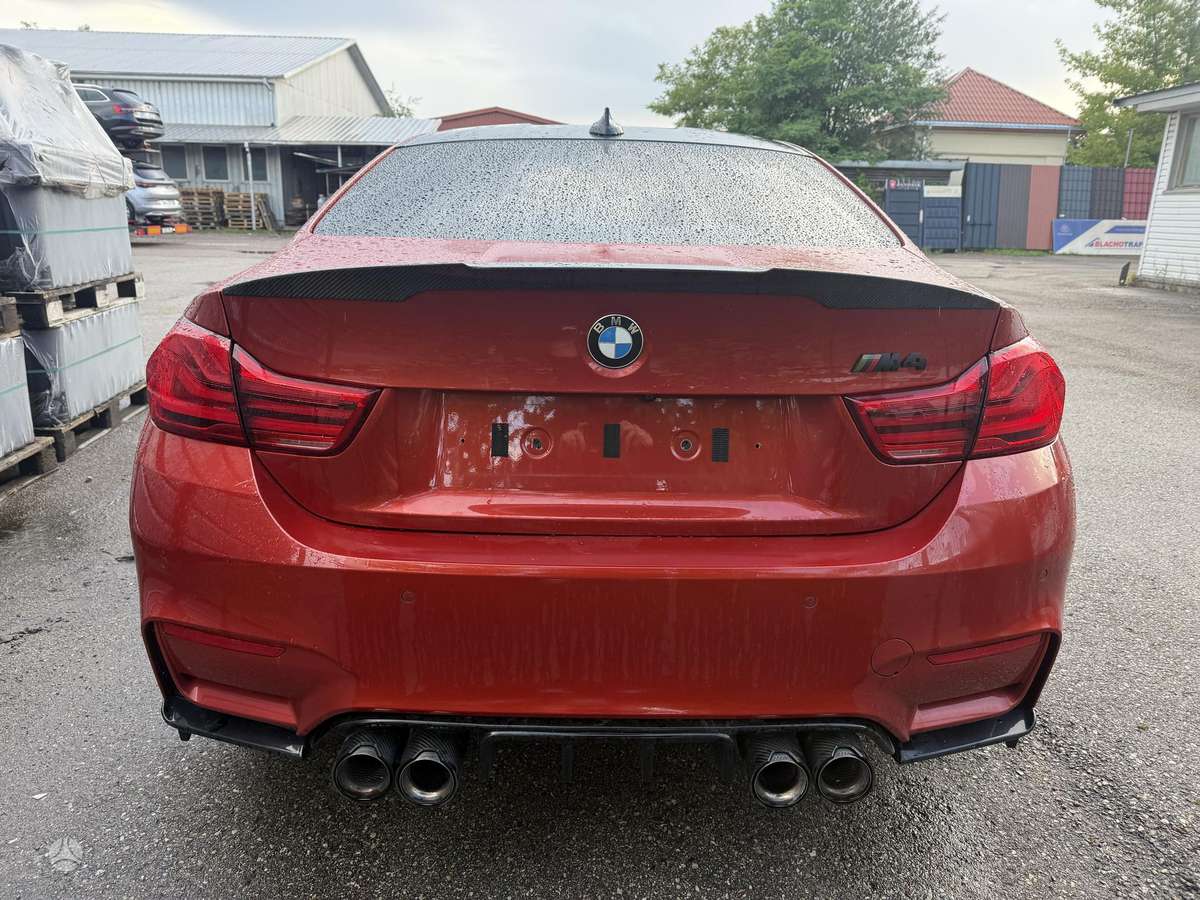 BMW M4, 3.0 l., coupe