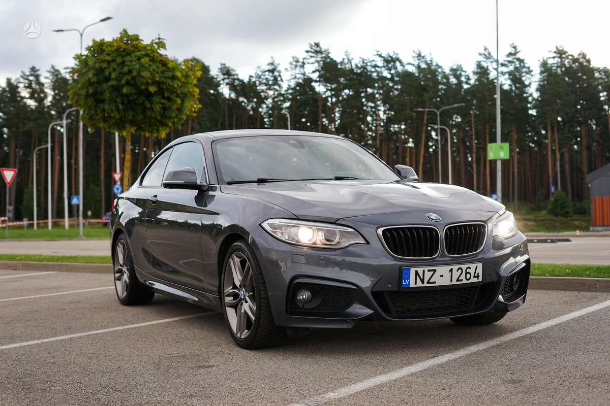 BMW 220, 2.0 l., coupe