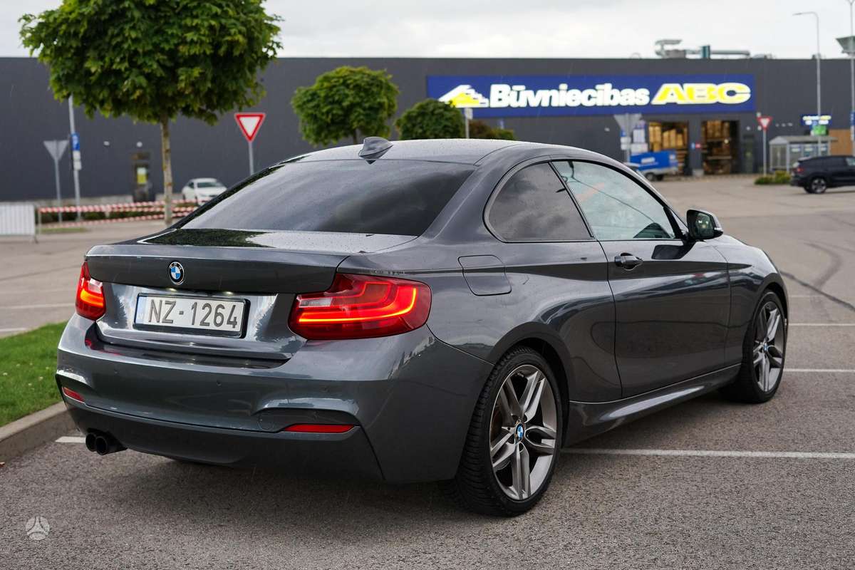 BMW 220, 2.0 l., coupe
