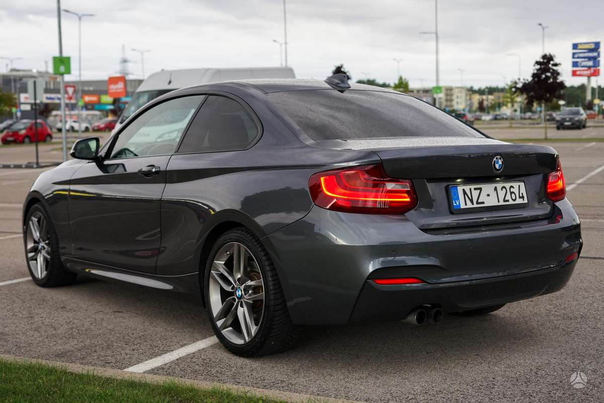 BMW 220, 2.0 l., coupe