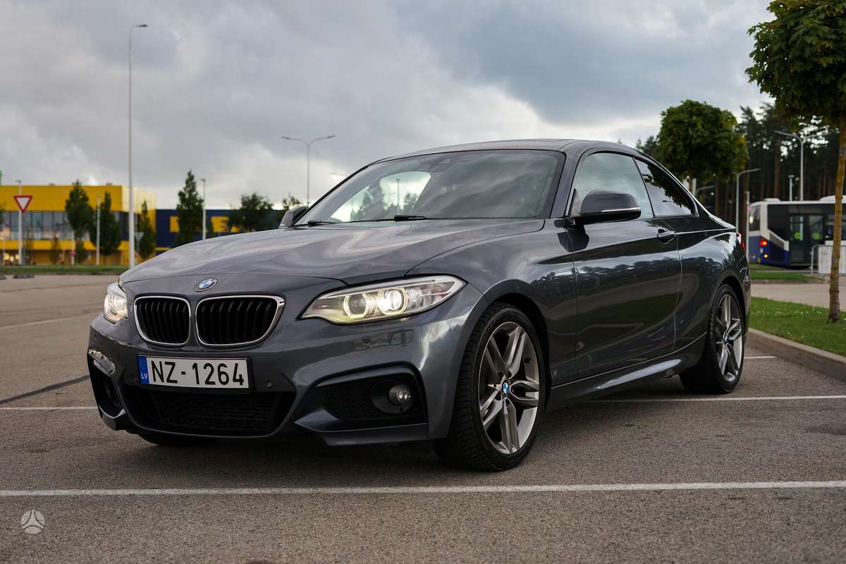 BMW 220, 2.0 l., coupe