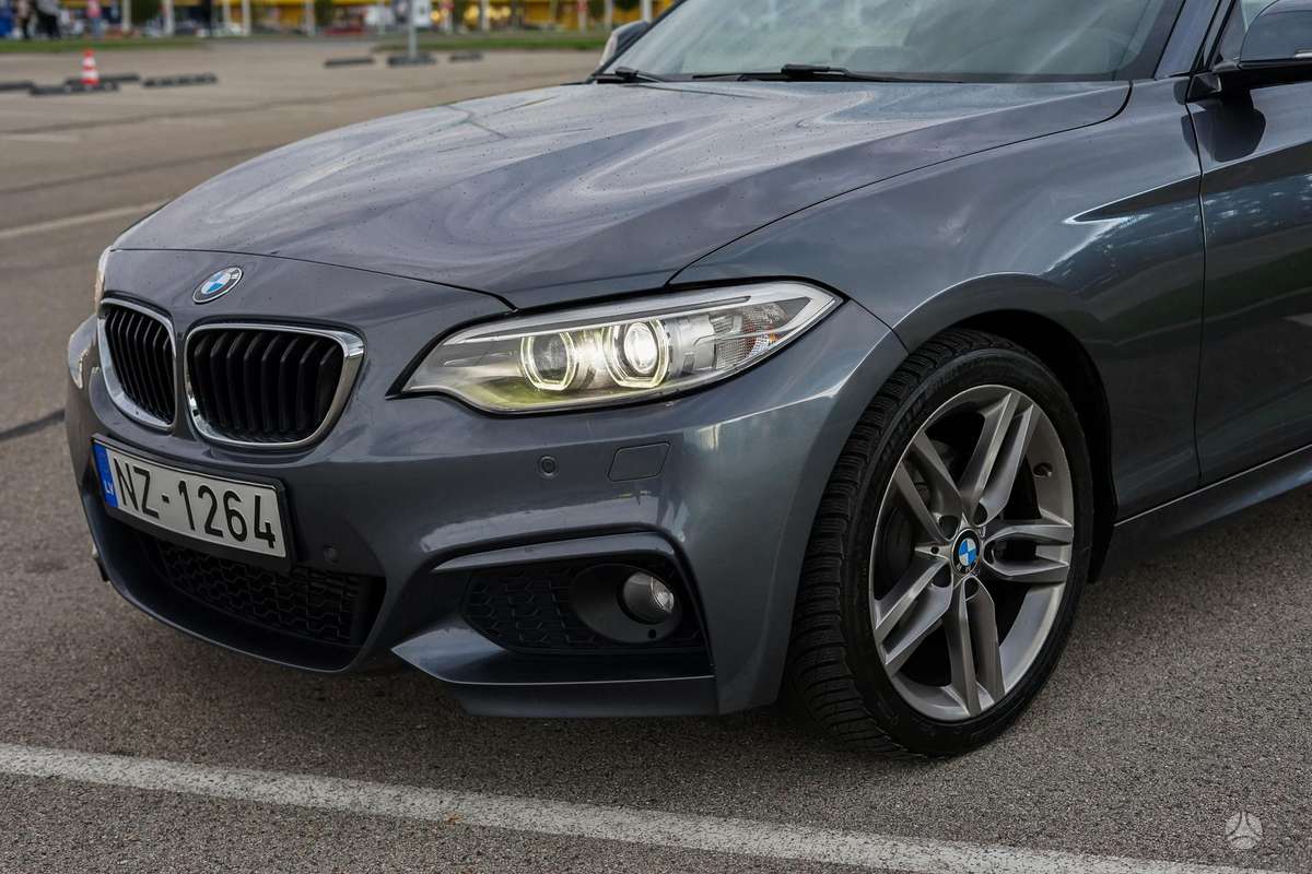 BMW 220, 2.0 l., coupe