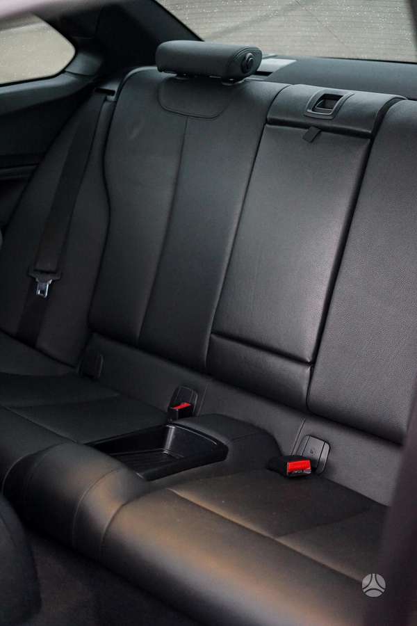 BMW 220, 2.0 l., coupe