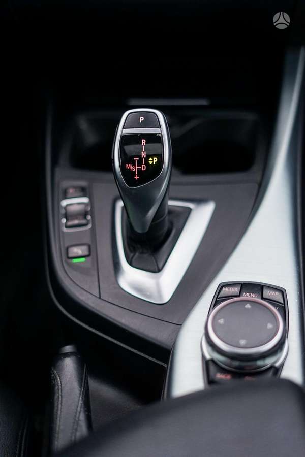 BMW 220, 2.0 l., coupe