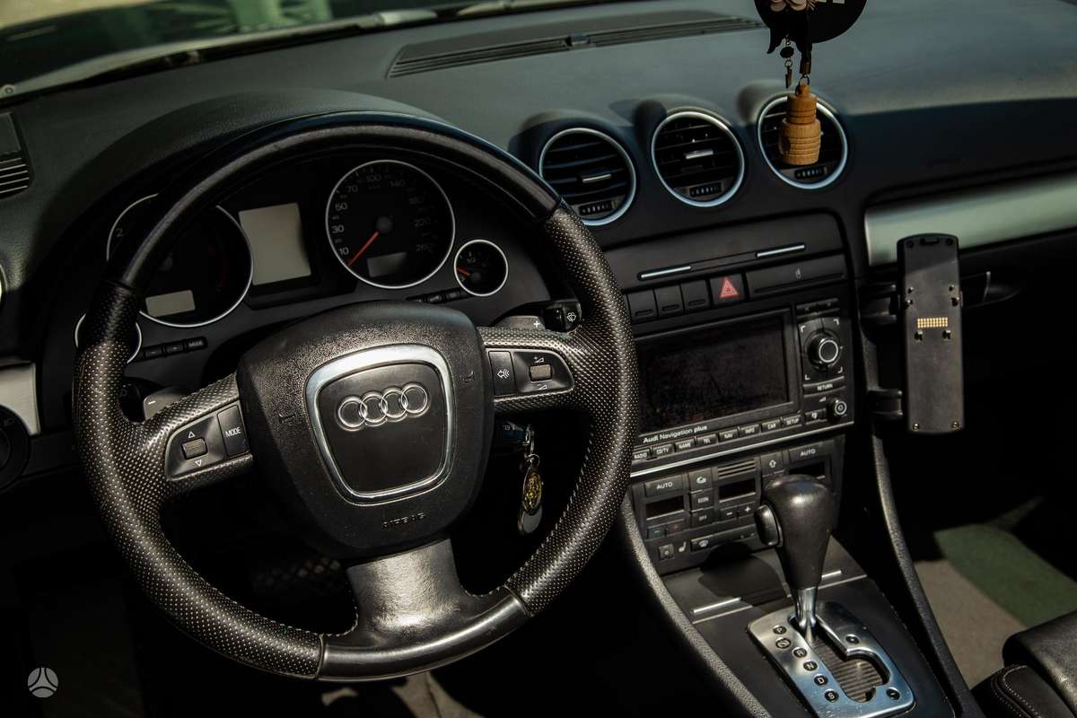 Audi A4, 2.0 l., convertible