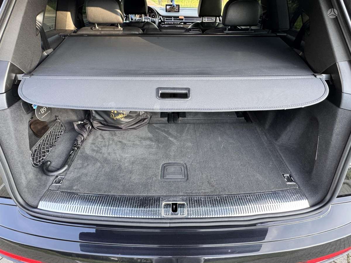 Audi Q7, 3.0 l., off-road / crossover