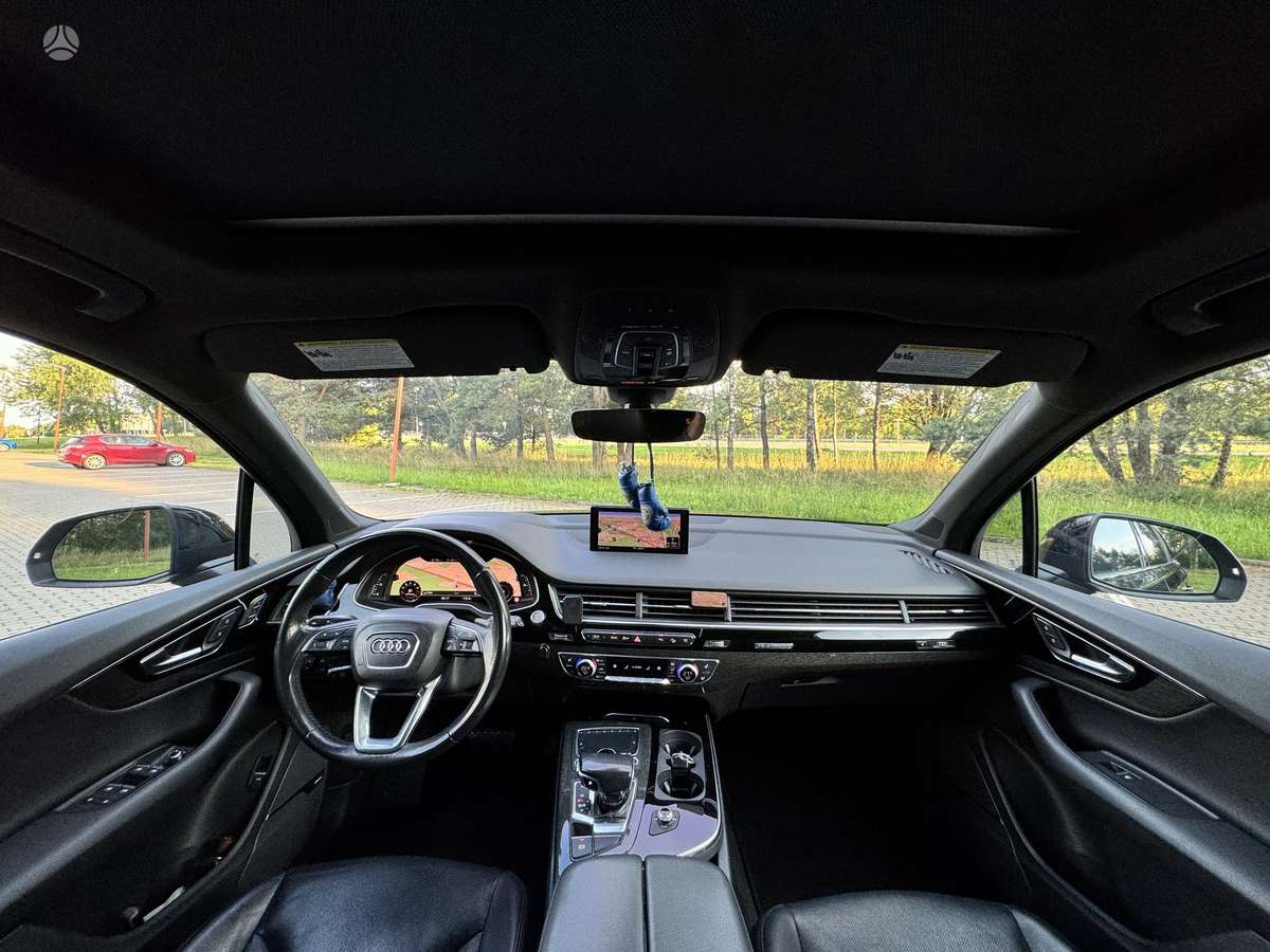Audi Q7, 3.0 l., off-road / crossover