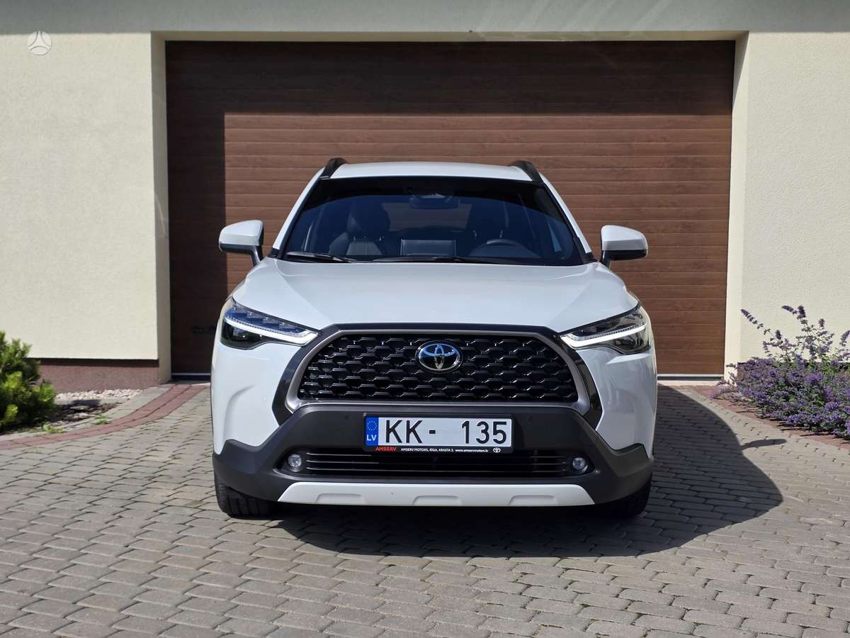 Toyota Corolla Cross - 2
