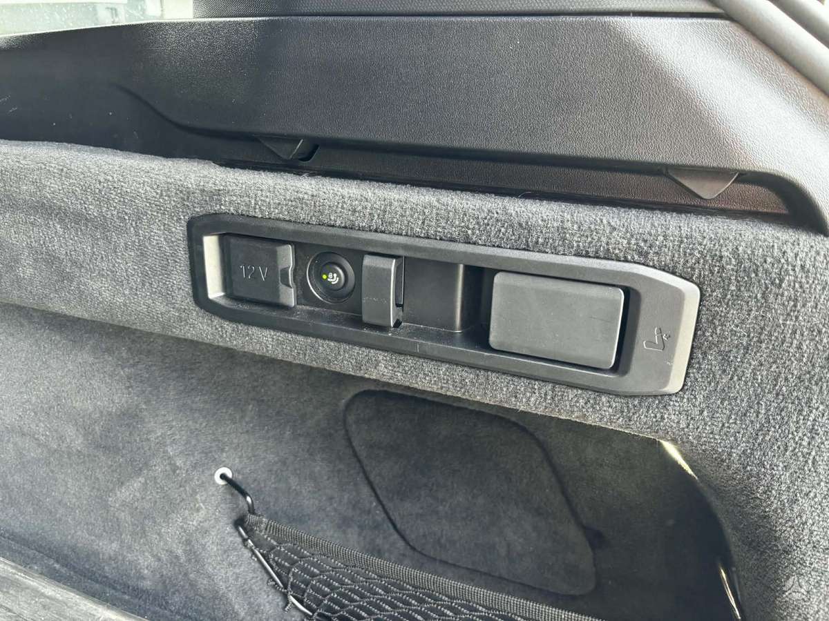 BMW i5, wagon