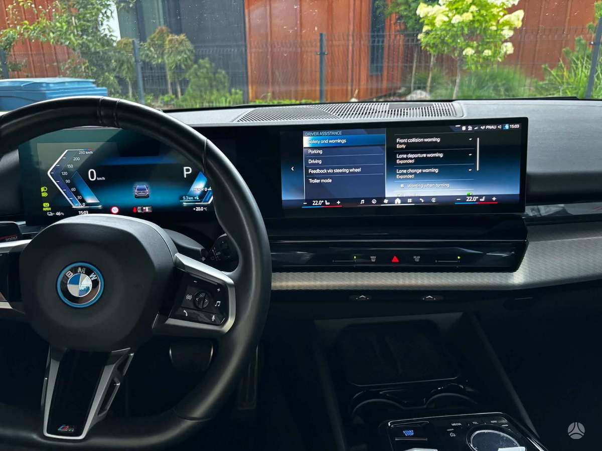 BMW i5, wagon