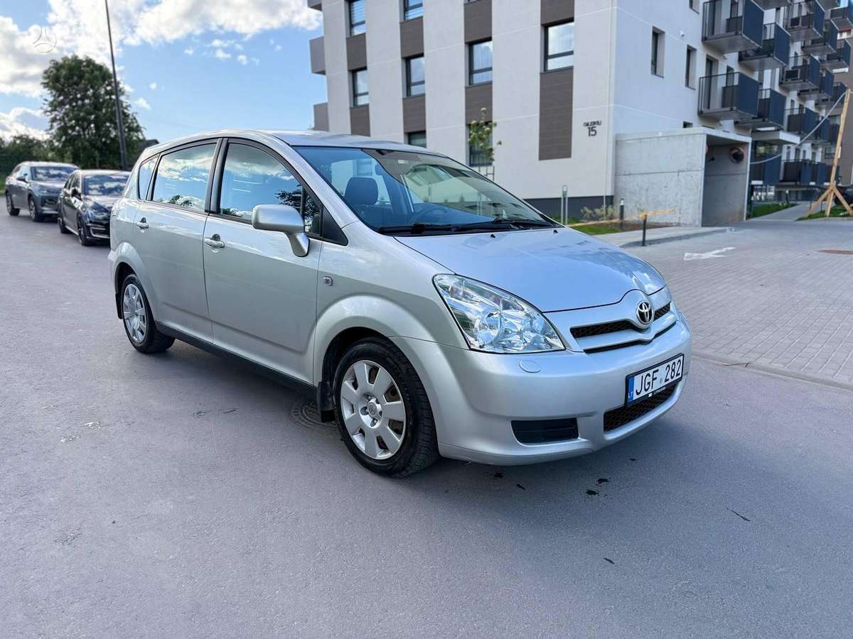Toyota Corolla Verso, 1.8 l., Универсал