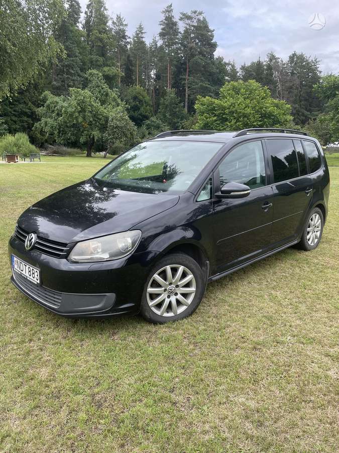 Volkswagen Touran - 1
