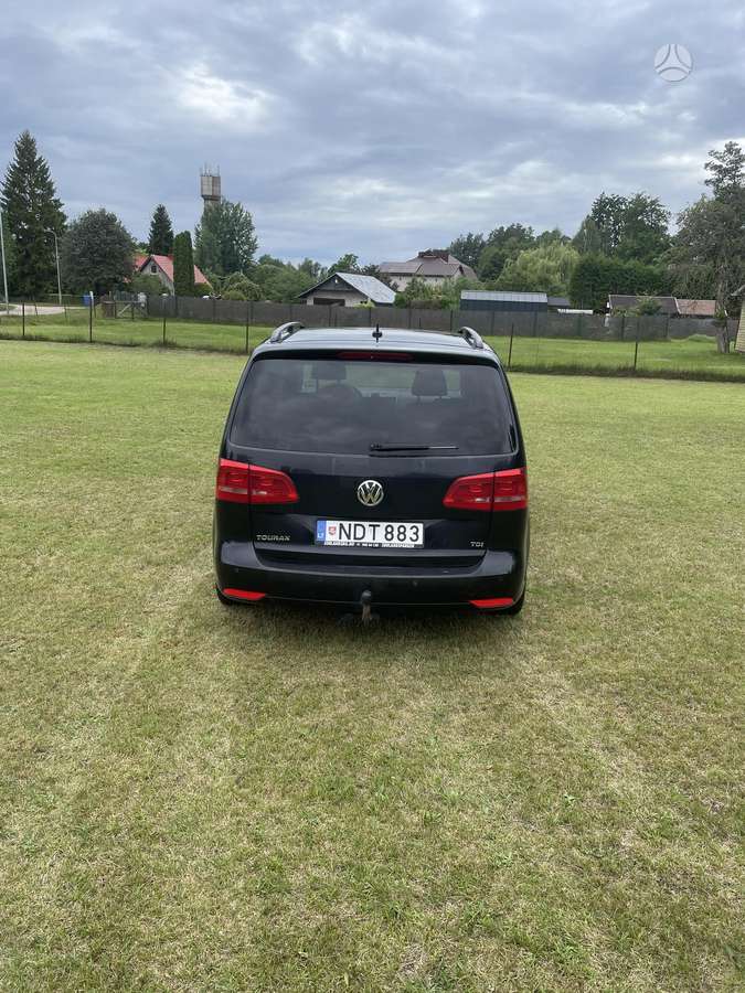 Volkswagen Touran - 5