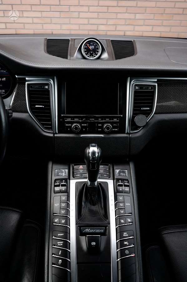 Porsche Macan - 11