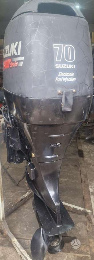 Suzuki DF 70, keturtakčiai pakabinami