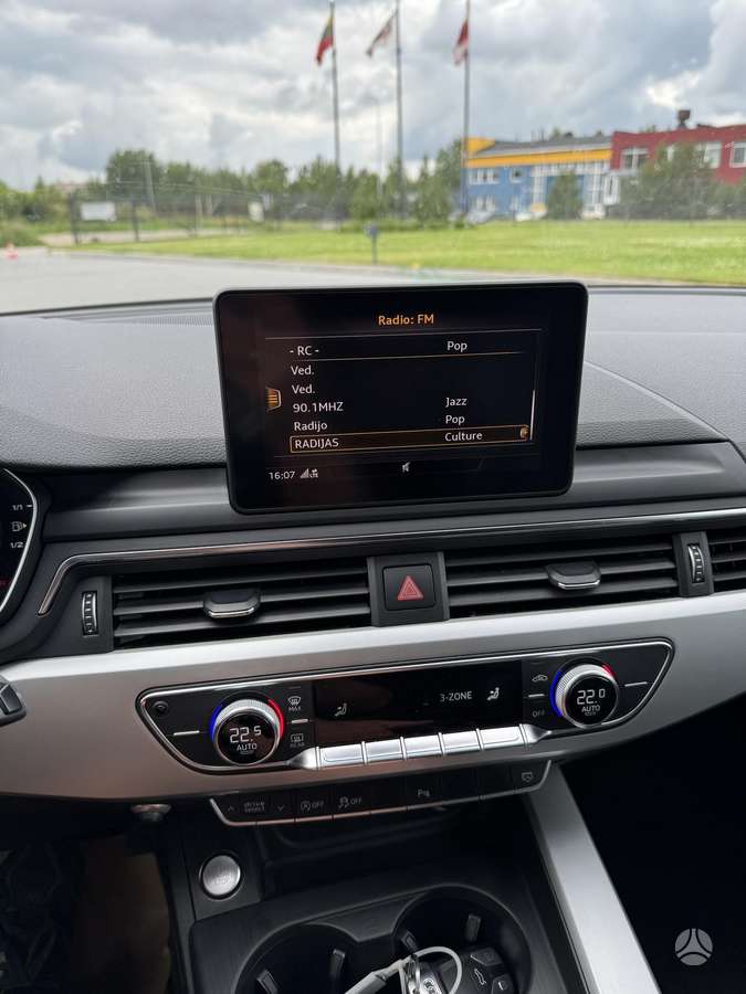 Audi A4, 2.0 l., Универсал