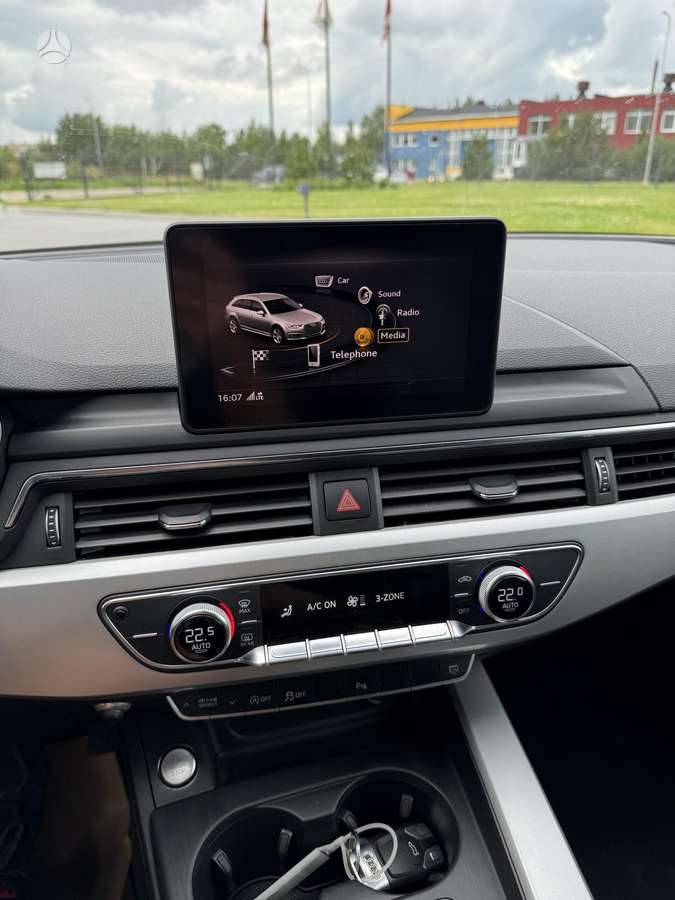 Audi A4, 2.0 l., Универсал