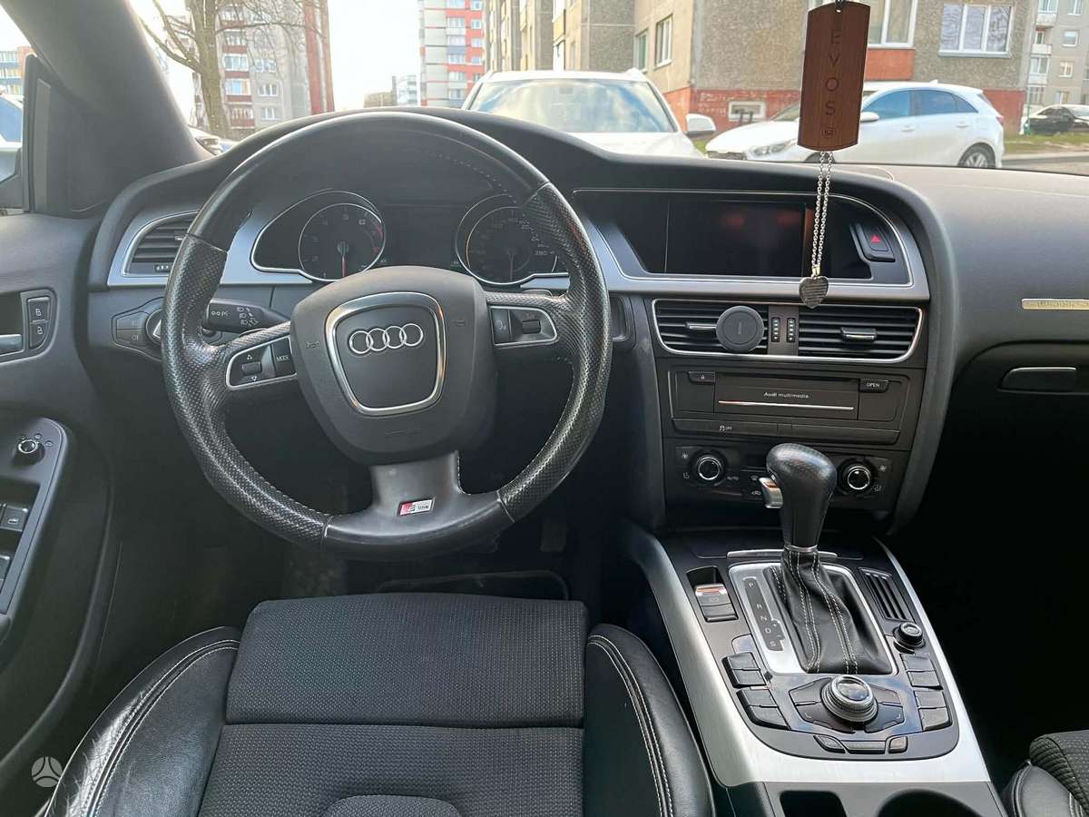 Audi A5, 2.0 l., hatchback