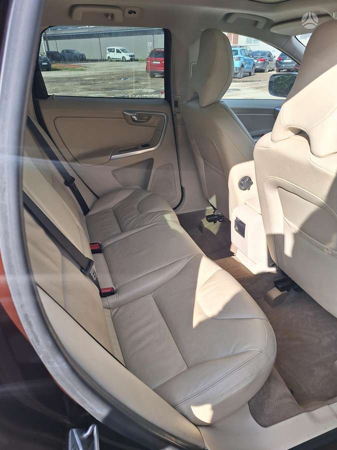 Volvo XC60 - 10