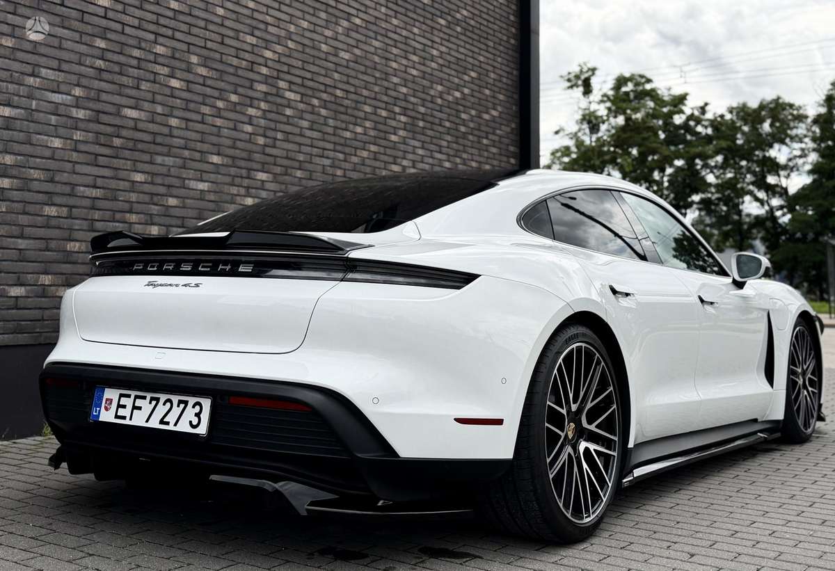 Porsche Taycan - 5
