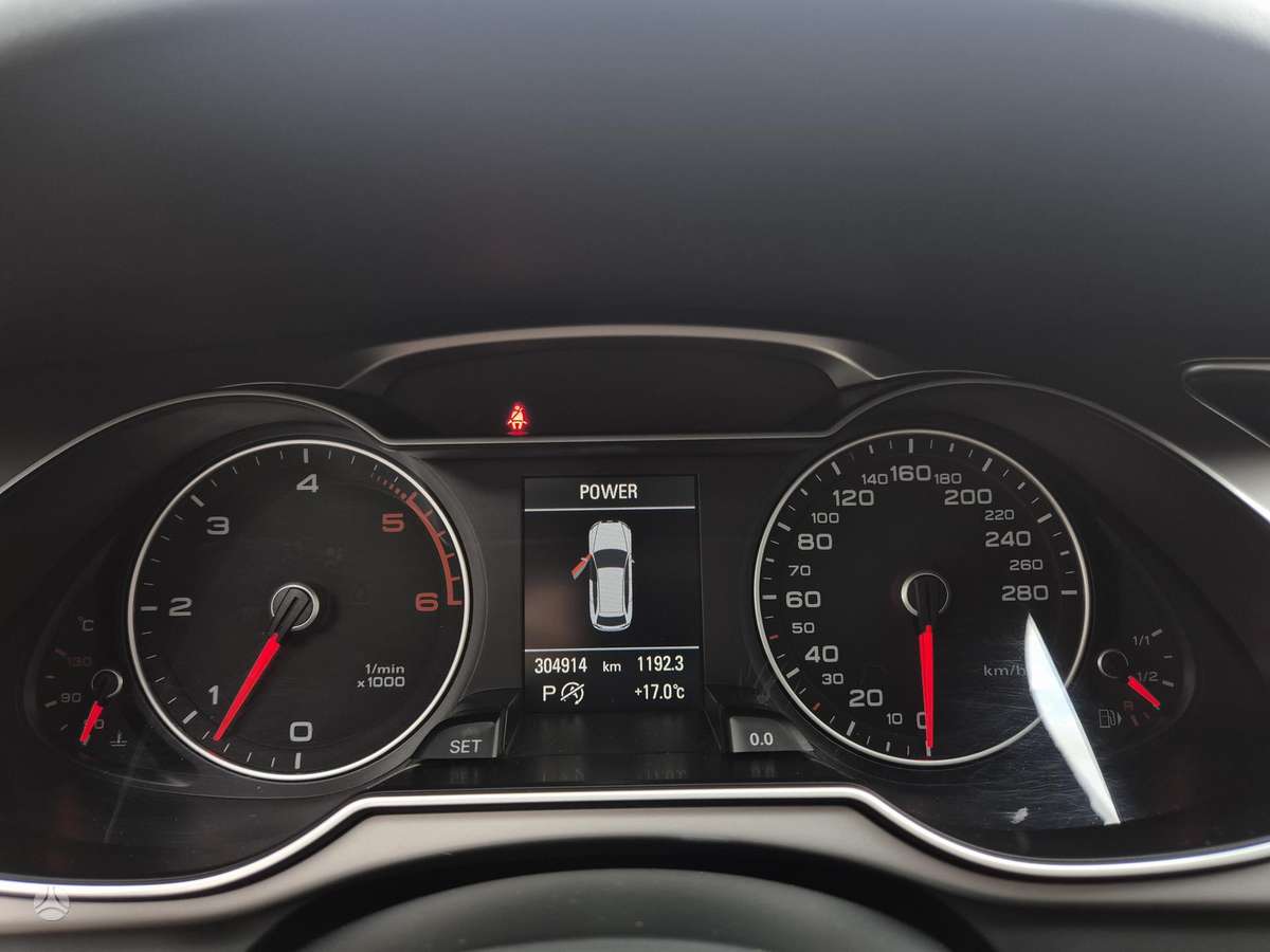 Audi A4, 3.0 l., universalas