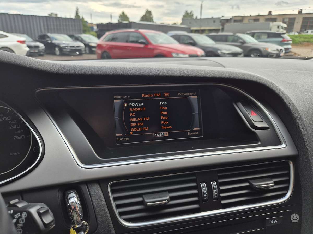 Audi A4, 3.0 l., universalas