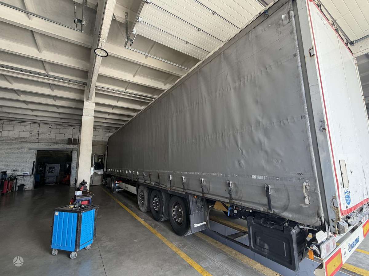 Krone, curtain / tarpaulin